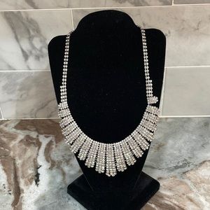 EUC Rhinestone V Shaped Necklace Bridal Statement Piece Adjustable Choker